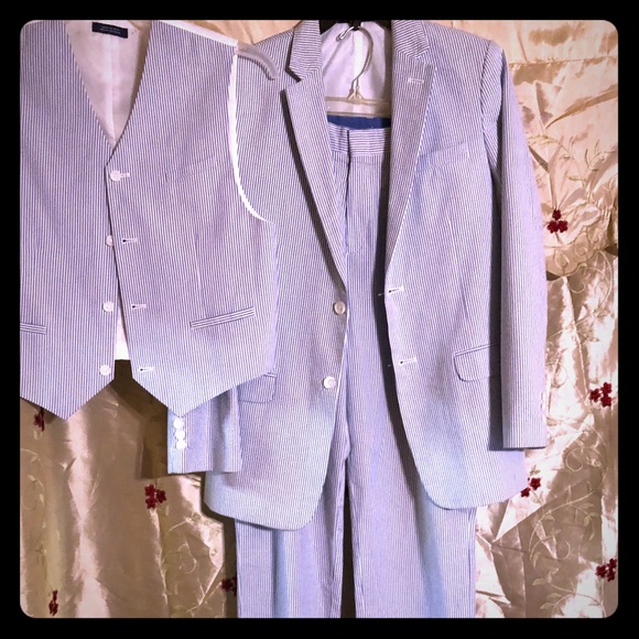 Blue and White strip Izod suit from Belks - Picture 1 of 1